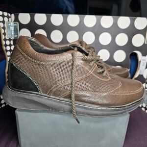 TOTO Height Increase Elevation Shoes-w/2.5" Hidden Platform Lift-Mens 7.5-Brown